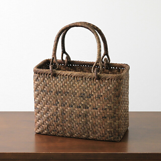 ボックス型のくるみ籠(ひご幅約6～7mm/リング取手/中サイズ)(約)幅25.5