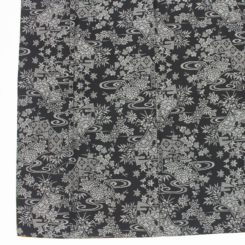 春一番の日に着たい色】リサイクル着物 紬 本場大島紬 証紙 レディース