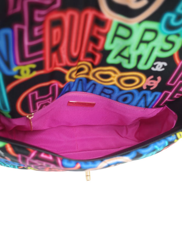 CHANEL】シャネル『シャネル19 ハンドバッグ ネオン』レディース