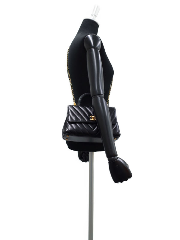 CHANEL】シャネル『Vステッチ シェブロン 2WAYハンドバッグ』A92990