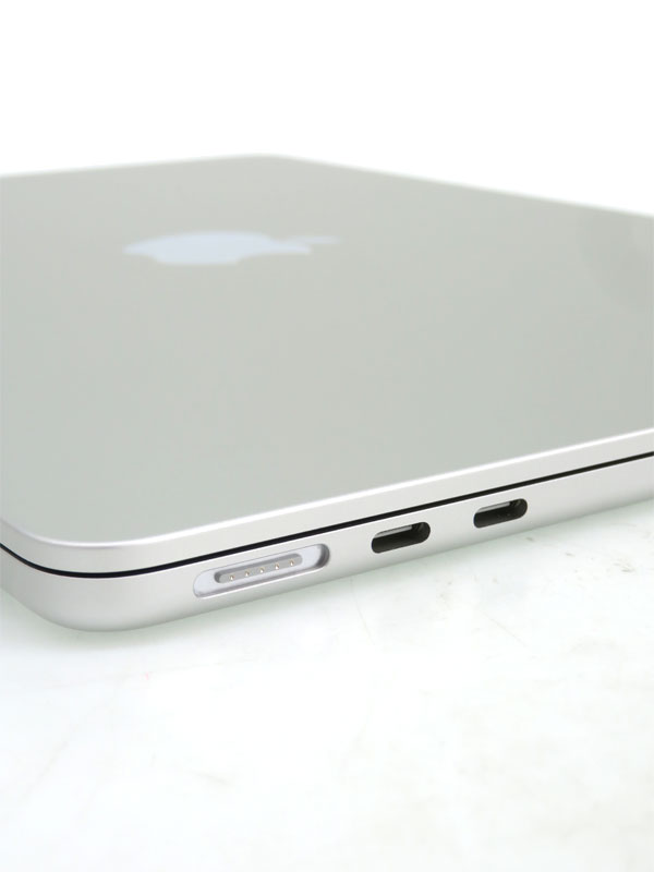 Apple】【カスタム】アップル『13インチ MacBook Air 2022 M2 8GB