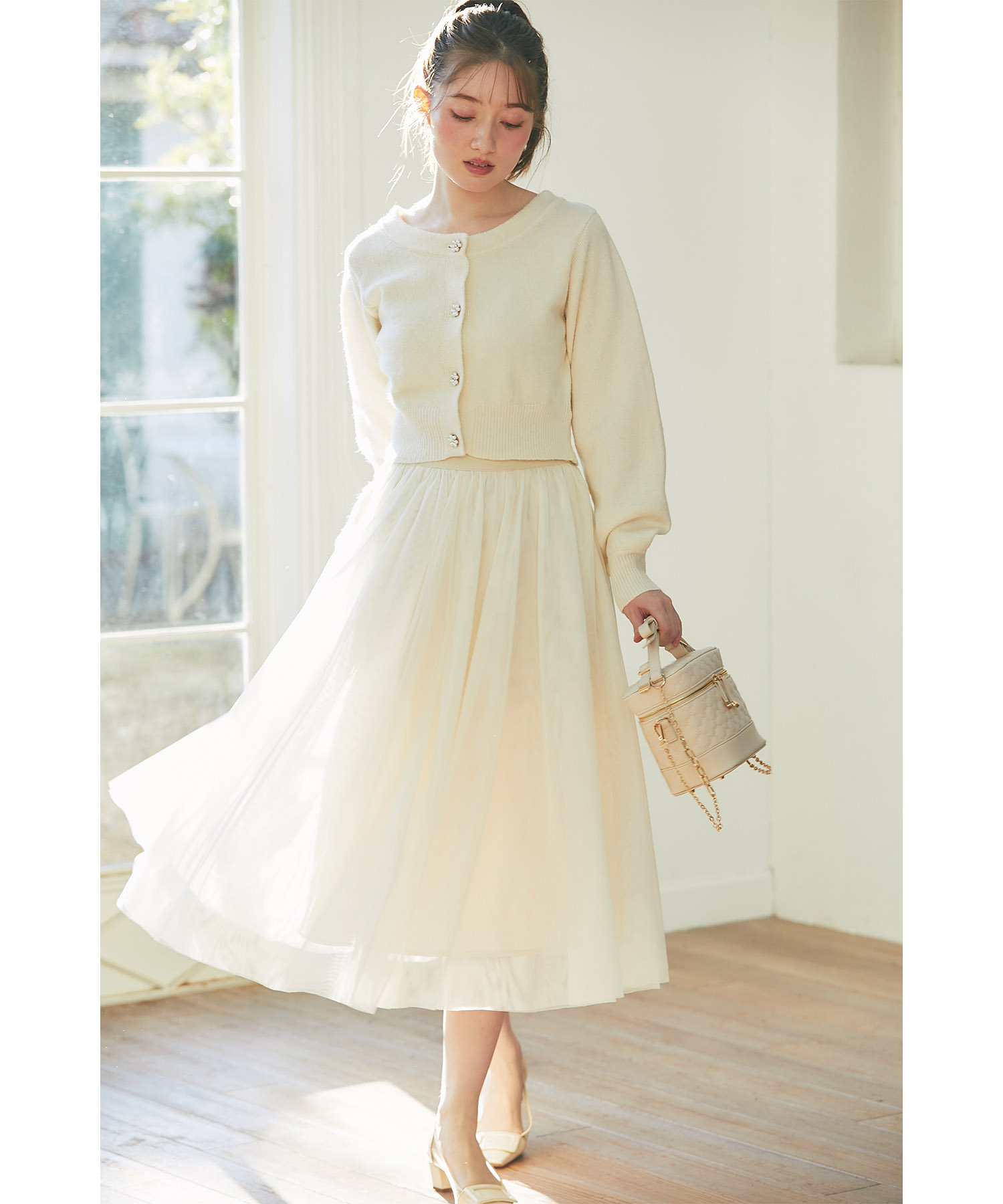 フラワー釦ショート丈ニットカーディガン×チュールフレアスカートSET