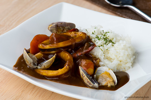 シェフ直伝！お店みたいなシーフードカレーのレシピ｜健康レシピと献立