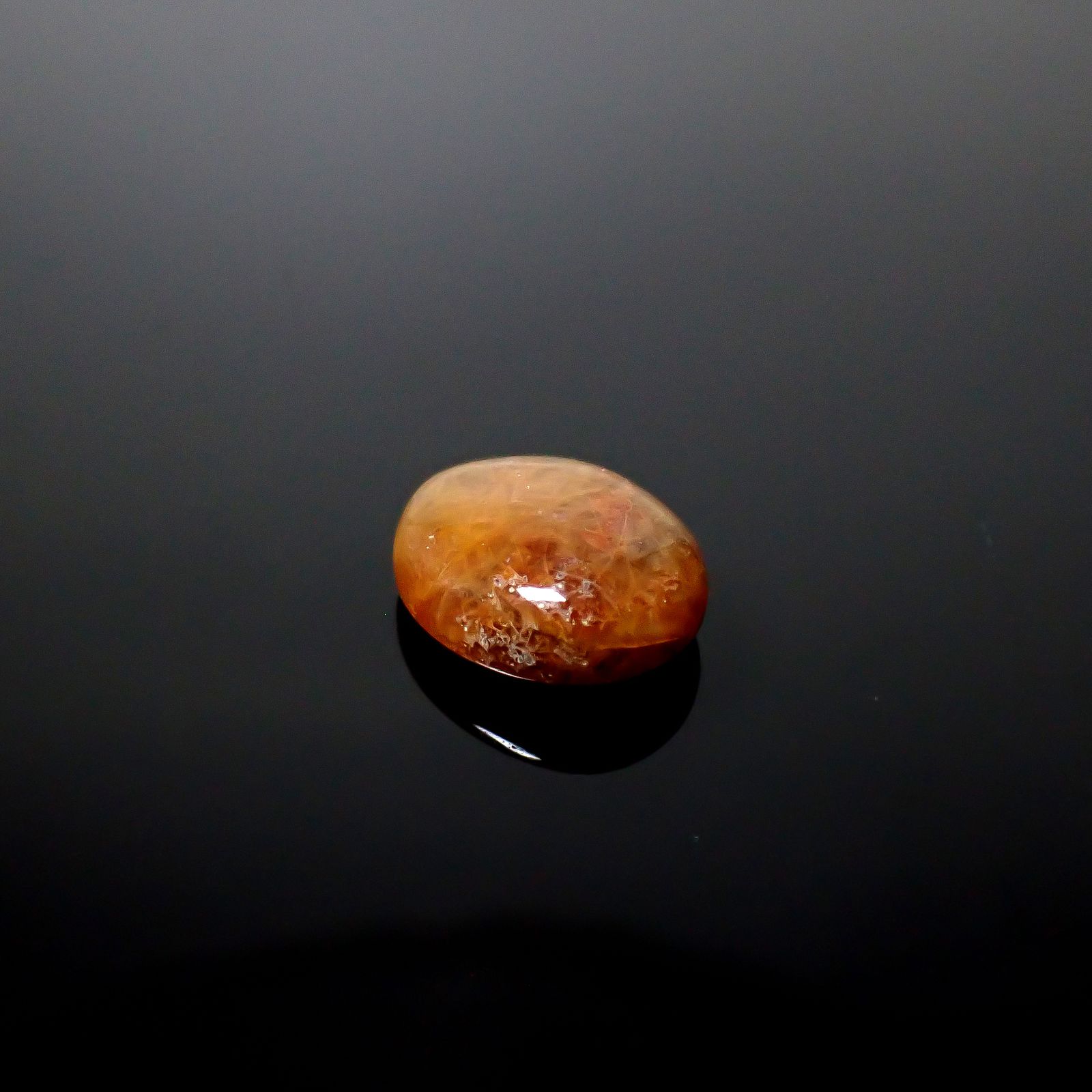 北海道石(北海道オパール)※裏面蛍光 北海道河東郡鹿追町然別産 4.79ct