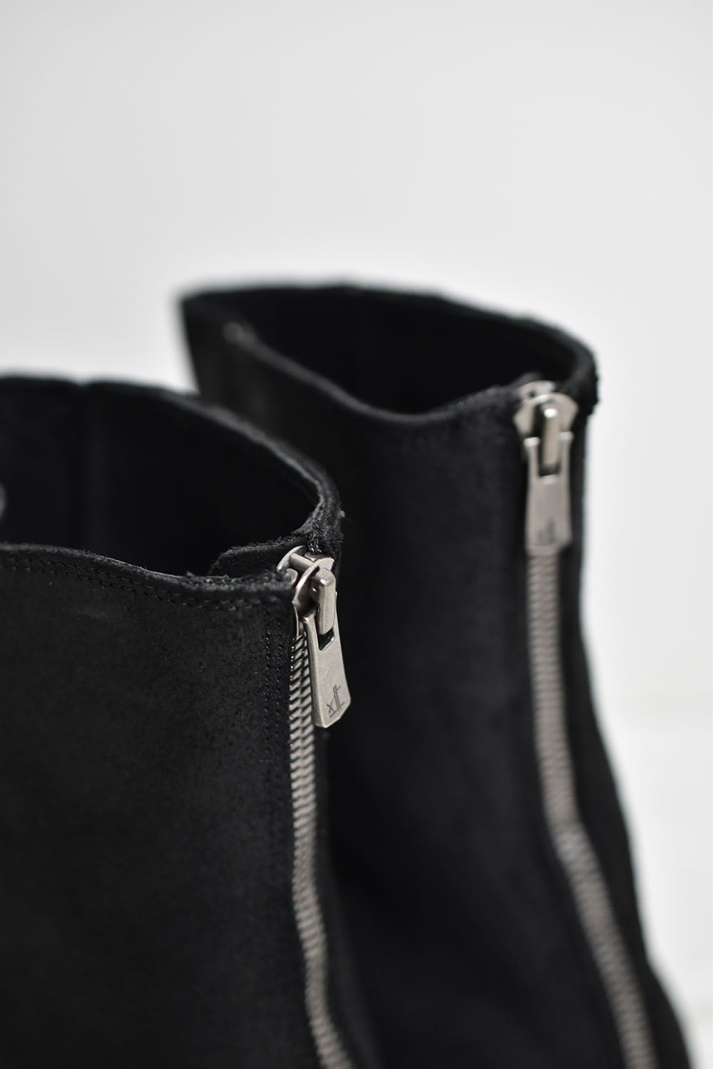 RIPVANWINKLE - Back Zip Boots