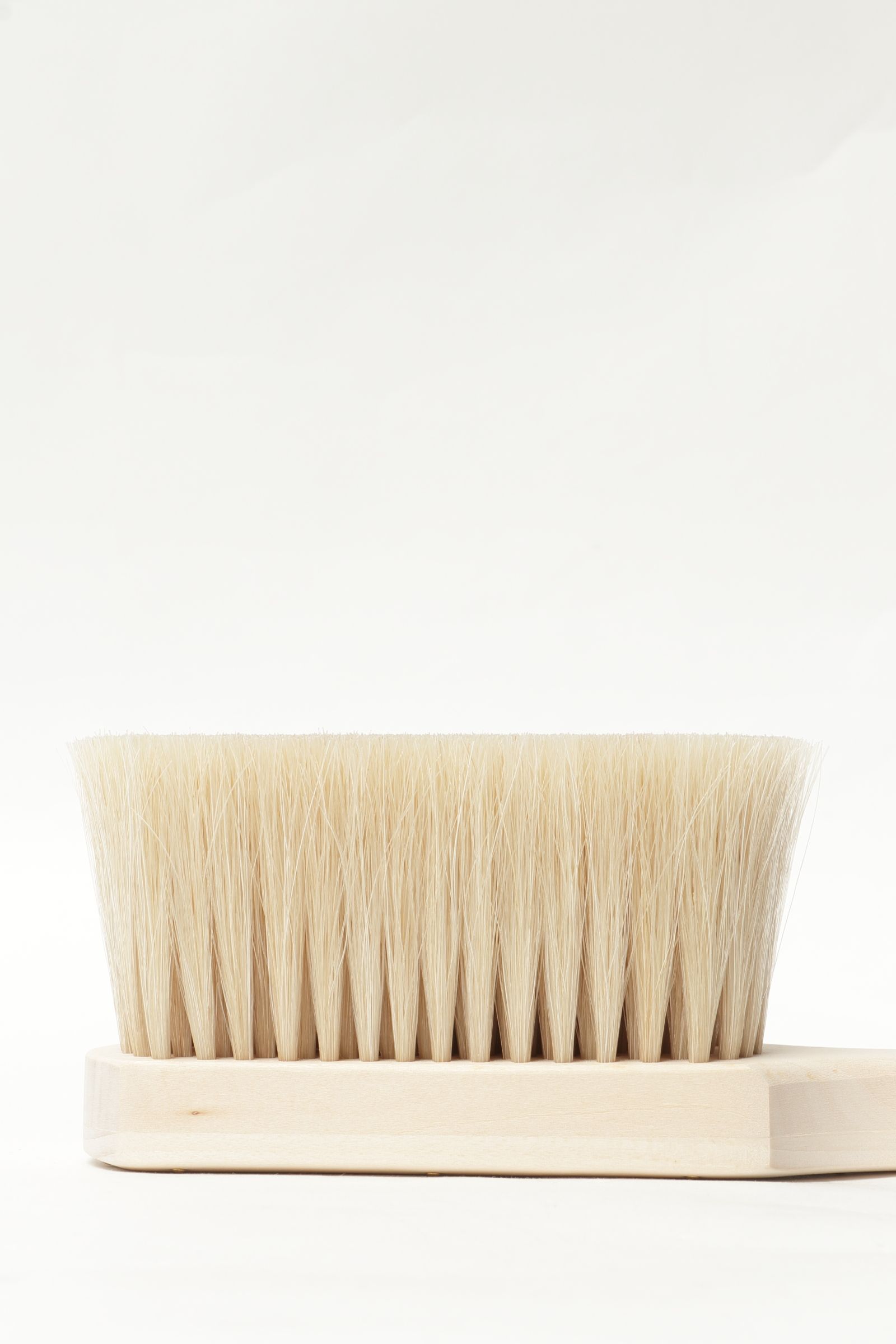 ブラシの平野 - 【高級】洋服ブラシ 手植え羽子板型 | BEKKU HOMME