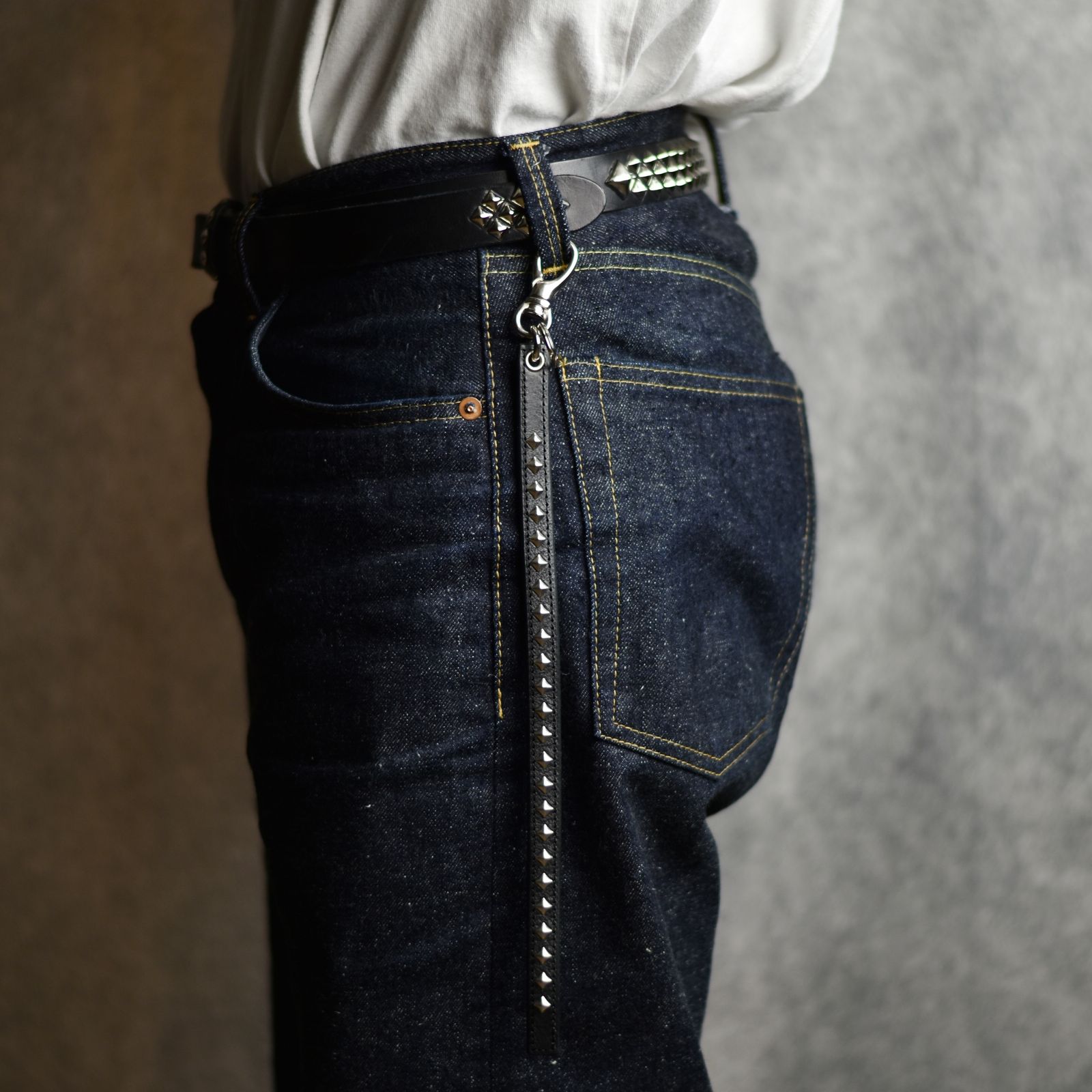 BLACK MEANS キーホルダー スラッパー ロングスタッズ レザー