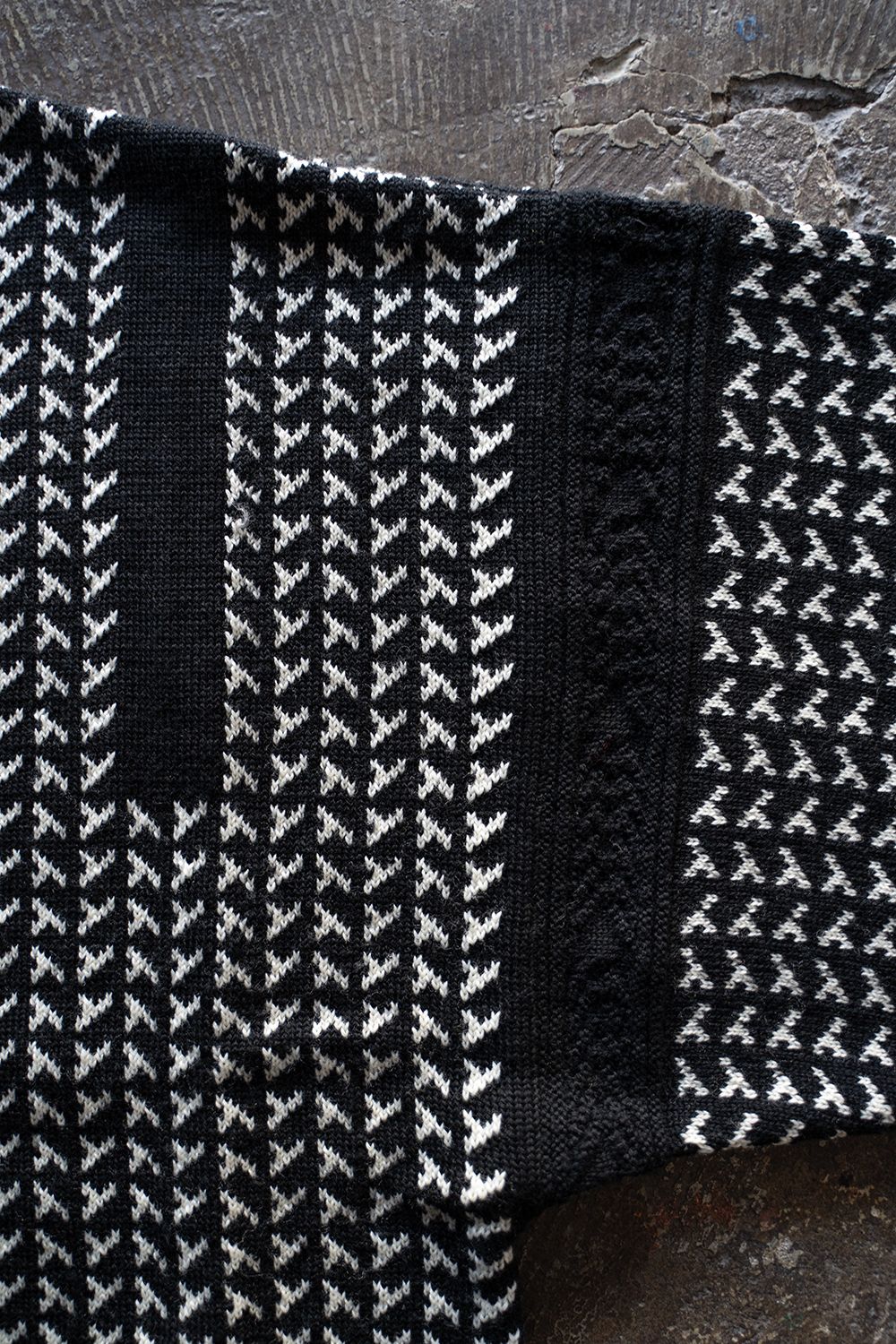 YASHIKI - 【ラスト1点】【24AW】Shinsetsu Knit(BLACK) | Salty