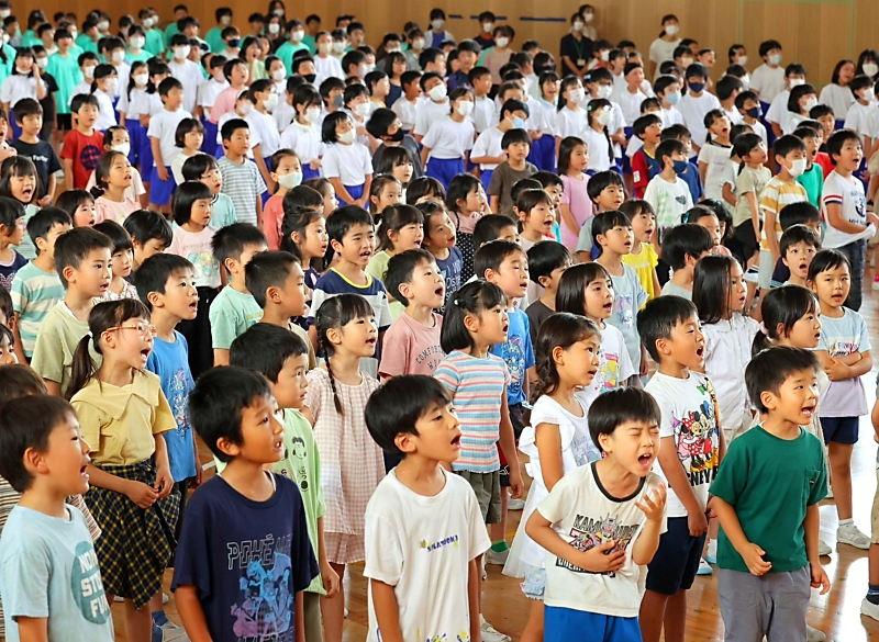 創立150周年記念ソング 松本市開智小の子どもたち練習 卒業生の