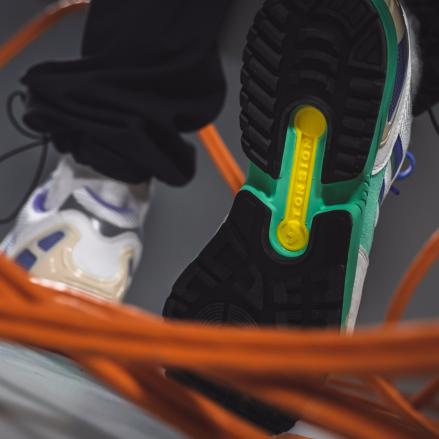 国内8月24日発売予定】アディダス コンソーシアム ZX7000 ホワイト