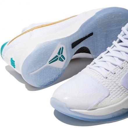 国内8月27日発売予定】アンディフィーテッド × ナイキ コービー 5