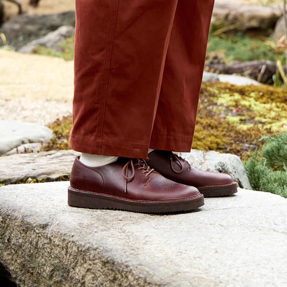 革の変化を愉しむ革靴 | 一枚革ダービー - KOTOKA