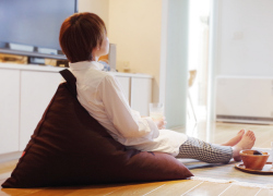 テトラ / koke | 上質なビーズクッション ソファ - tetra 大東寝具工業