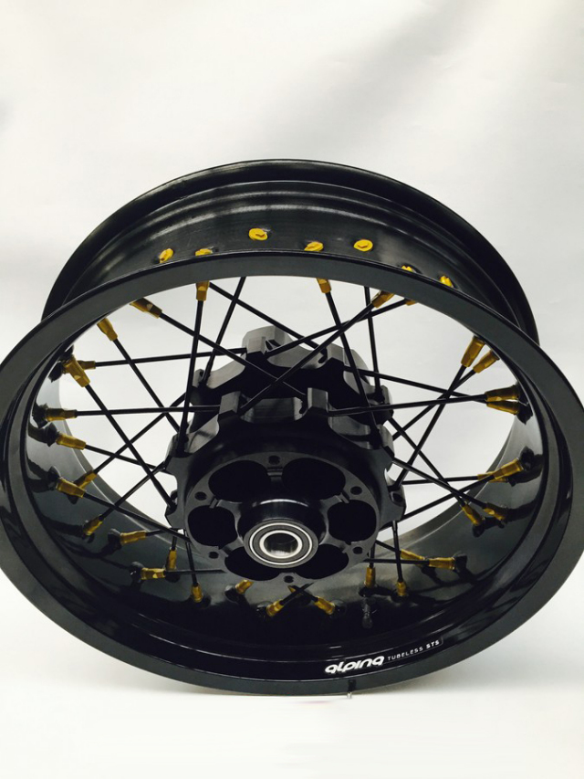 前後セット・STS2 鍛造リム） alpina チューブレスホイール Ducati用