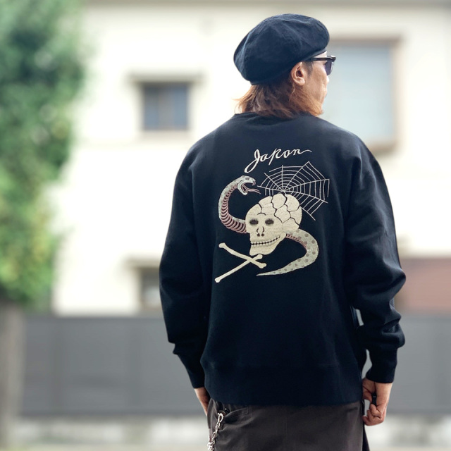 テーラー東洋 / SUKA CREW SWEAT EMBROIDERED “SKULL & SNAKE”