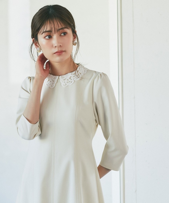 レース衿ワンピース