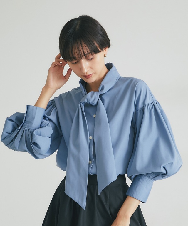 ボウタイブラウス