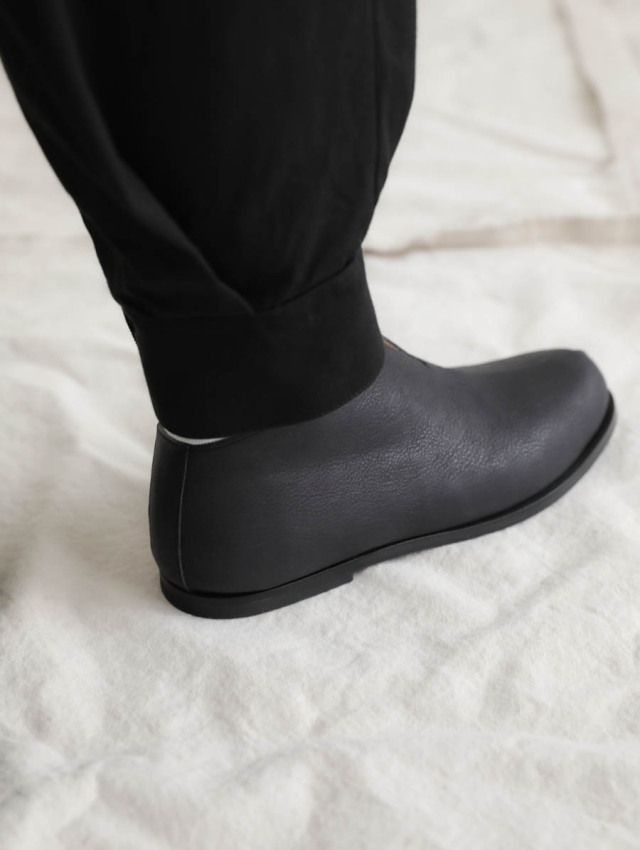 AUTTAA アウッタ｜ジプシー ブラック