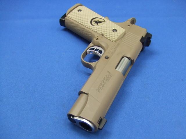 ナイトホーク ファルコン・コマンダー FDA