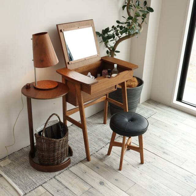 木製ドレッサー(化粧台)&スツールのセット｜北欧家具通販アンバーデザイン