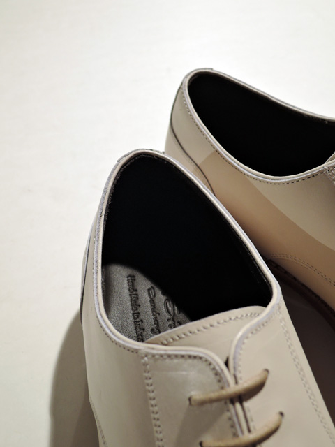 JALAN SRIWIJAYA (ジャランスリワヤ） 98714 EDWARD Uチップ *IVORY