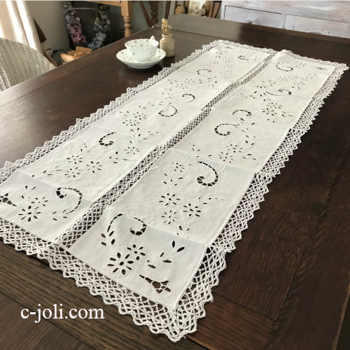 T1844 フランスアンティークテーブルランナー カットワーク手刺繍