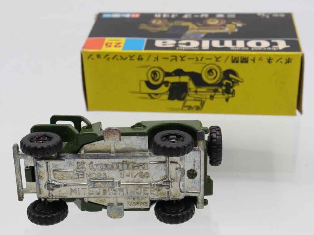 ミニカーショップ ケンボックス トミカ 黒箱☆25☆三菱ジープ J3R