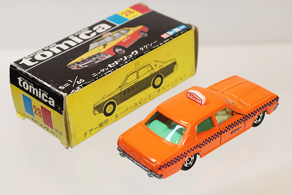 ミニカーショップ ケンボックス トミカ 黒箱☆47-3-3☆日産セドリック