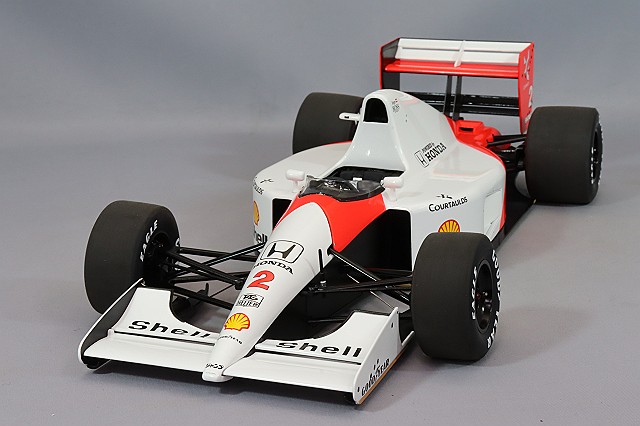 オートアート コンポジット 1/18 マクラーレン ホンダ MP4/6 F1 1991