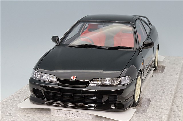 イグニッションモデル 1/18 ホンダ インテグラ (DC2) タイプR ホワイト