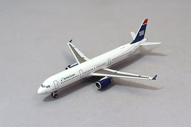 ヘルパ 1/500 エアバス A319 アメリカン航空 Allegheny Heritage