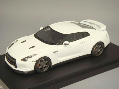 hpi 1/43 日産 GT-R R35 ニスモクラブ ホワイト
