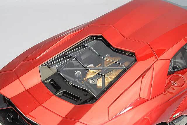 アイドロン 1/18 ランボルギーニ アヴェンタドール LP780-4 ウルティメ