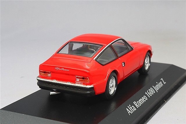 マキシチャンプス 1/43 アルファロメオ 1600 ジュニア Z (115) 1972-75