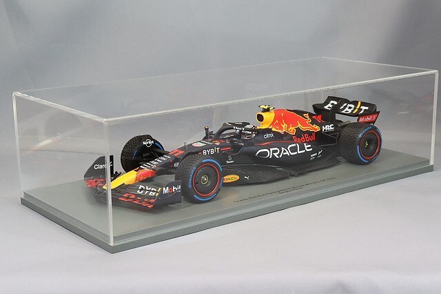 ファンコポップ レッドブルF1レーシングカー フィギュア アクリル