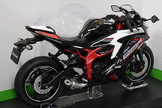 青島文化教材社 スカイネット 1/12 カワサキ ニンジャ ZX-25R