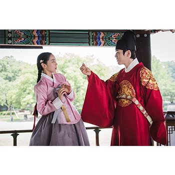 哲仁王后（チョルインワンフ）～俺がクイーン！？～ DVD-BOX1