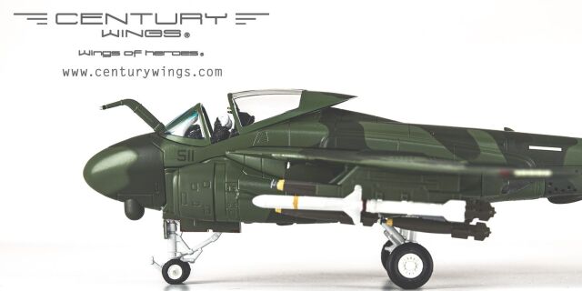 CenturyWings 1/72 (ダイキャスト製) A-6E イントルーダー アメリカ