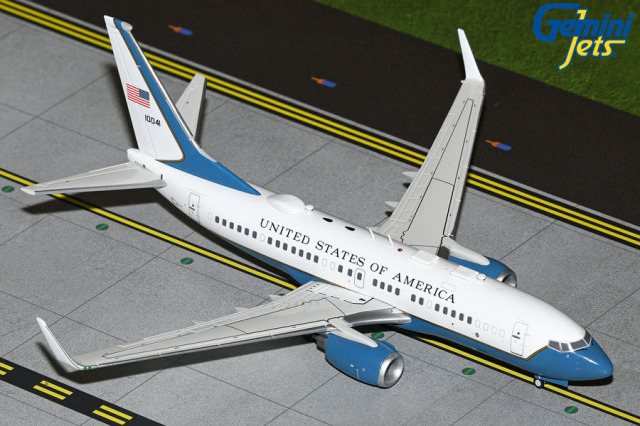 Gemini Jets 1/200 (ダイキャスト製) C-40B (737-700) アメリカ空軍 01