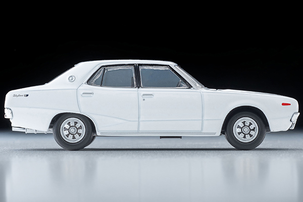 トミカリミテッドヴィンテージネオ 1/64 日産スカイライン 2000GT（白