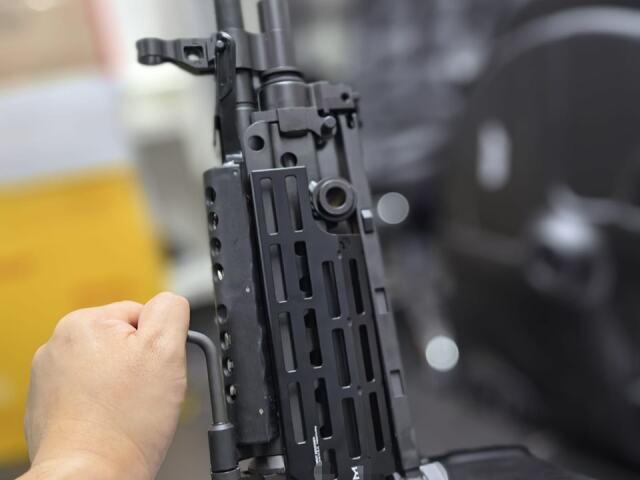 BBT VFC M249 GBB用 MIタイプ MLOKレールハンドガード