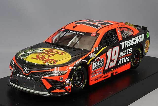 ライオネルレーシング 1/24 トヨタ カムリ 2021 NASCAR ブルーエミュー