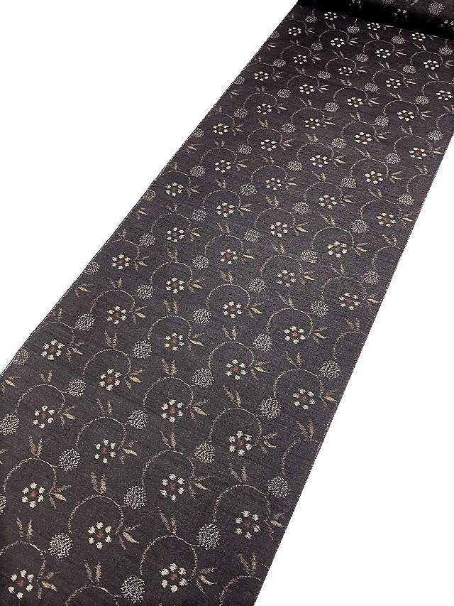 小千谷紬 柿泥染｜自然の色を身に纏う 笹蔓文様｜着物セレクト専門店