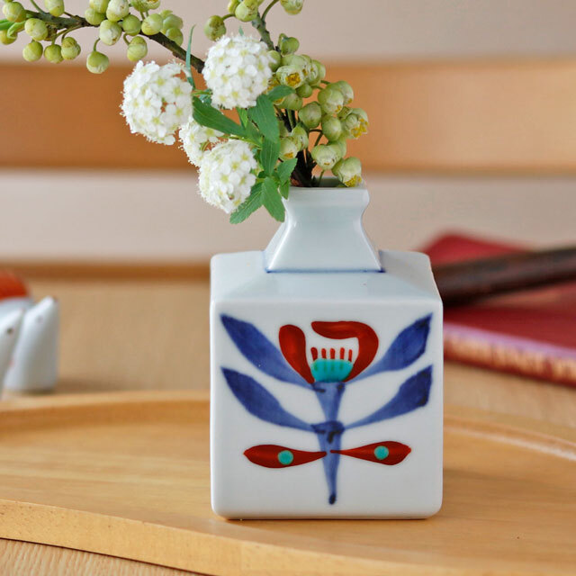 砥部焼の和食器 梅山窯の花器 【砥部工房 からくさ】