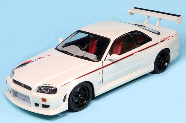 オートアート 1/18 ニッサン スカイライン GT-R R34 VスペックII