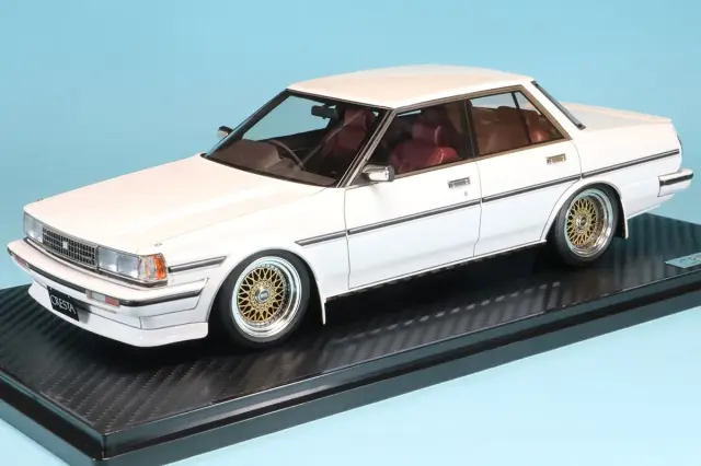 イグニッションモデル 1/18 トヨタ クレスタ スーパー ルーセント