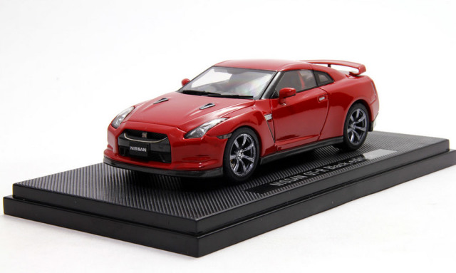 44103 - エブロ 1/43 ニッサン GT-R ブラックエディション 2007 レッド