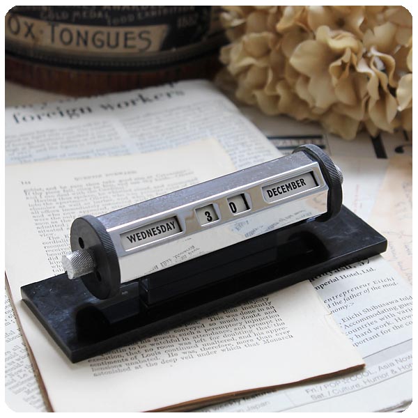 イギリス アンティーク メカニカルカレンダー デスク インテリア雑貨