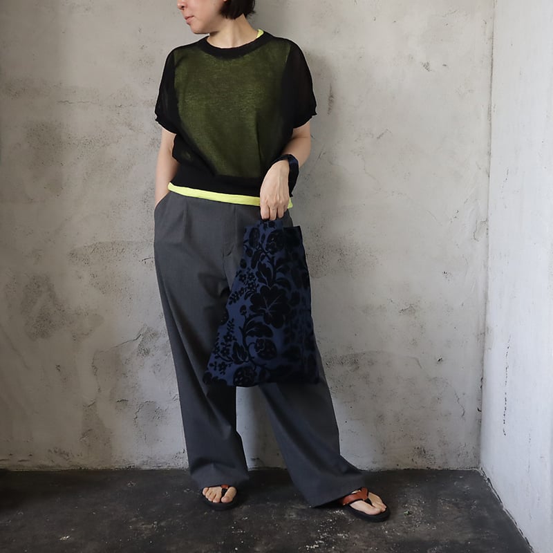 R&D.M.Co- wild berry velvet tote bag (black/nav