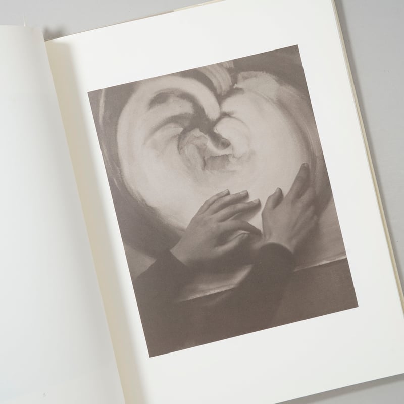 GEORGIA O'KEEFFE A PORTRAIT BY ALFRED STIEGLITZ